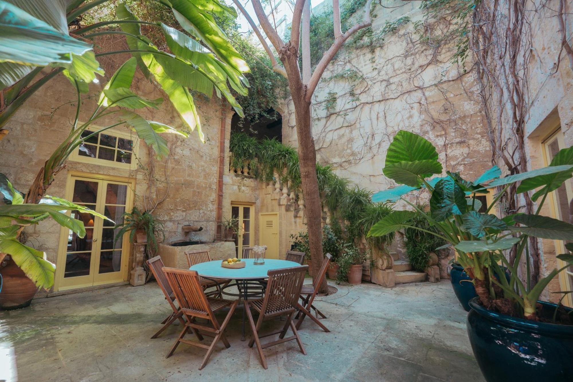Casa San Rocco - Luxurious Grand 18Th C. Palace With Gardens & Pool Ghaxaq ภายนอก รูปภาพ
