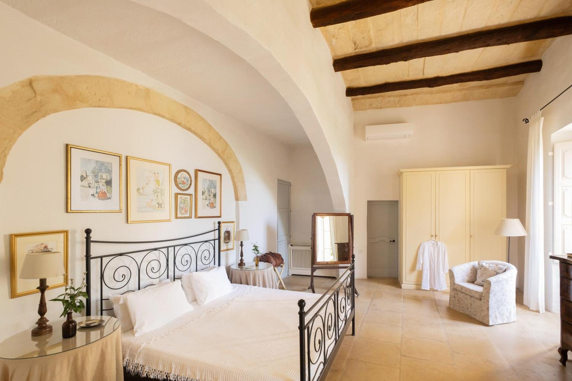 Casa San Rocco - Luxurious Grand 18Th C. Palace With Gardens & Pool Ghaxaq ภายนอก รูปภาพ
