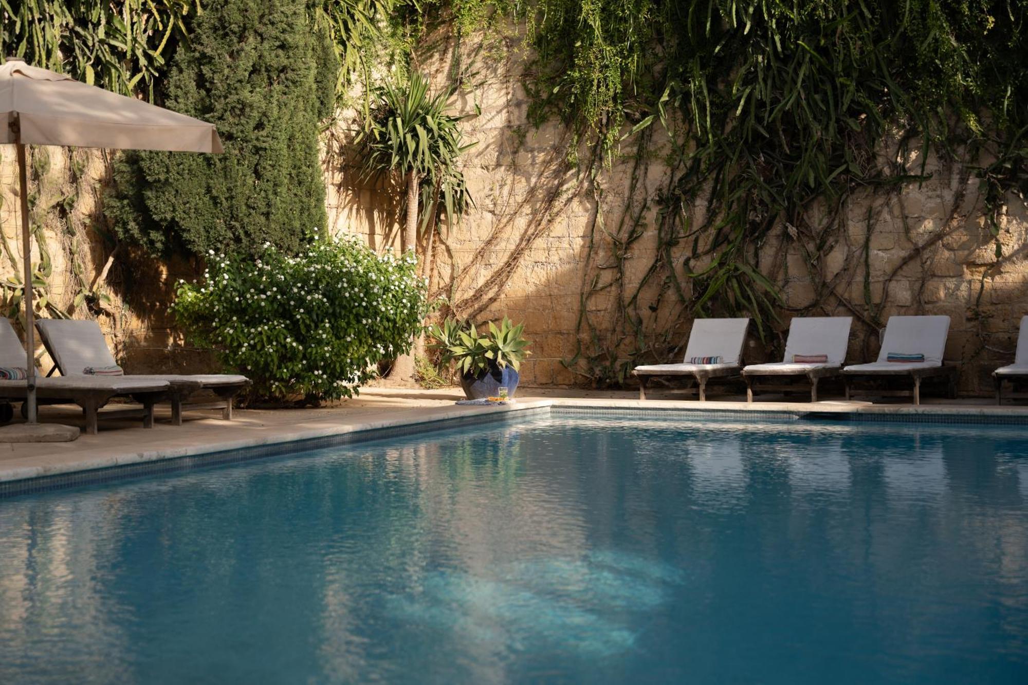 Casa San Rocco - Luxurious Grand 18Th C. Palace With Gardens & Pool Ghaxaq ภายนอก รูปภาพ